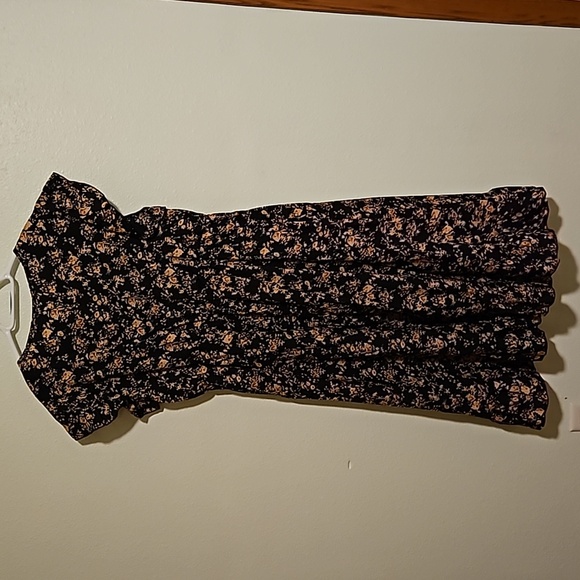 SHEIN Curve 1XL flowy ruffle sleeve v neck floral dress NWOT - Picture 4 of 5